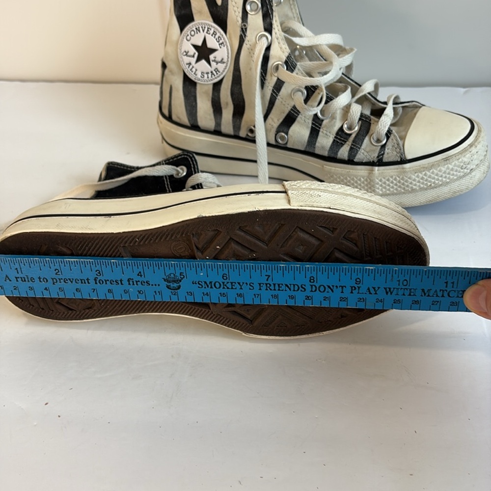 Converse Twisted Black and Zebra Print Plaform Hightops - Picture 14 of 16